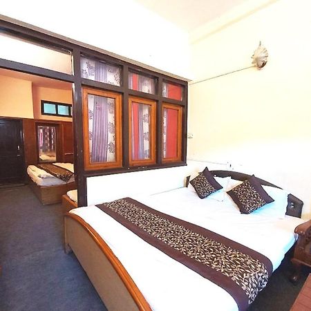 Goroomgo Luxury Stay Mall Road 나이니탈 외부 사진