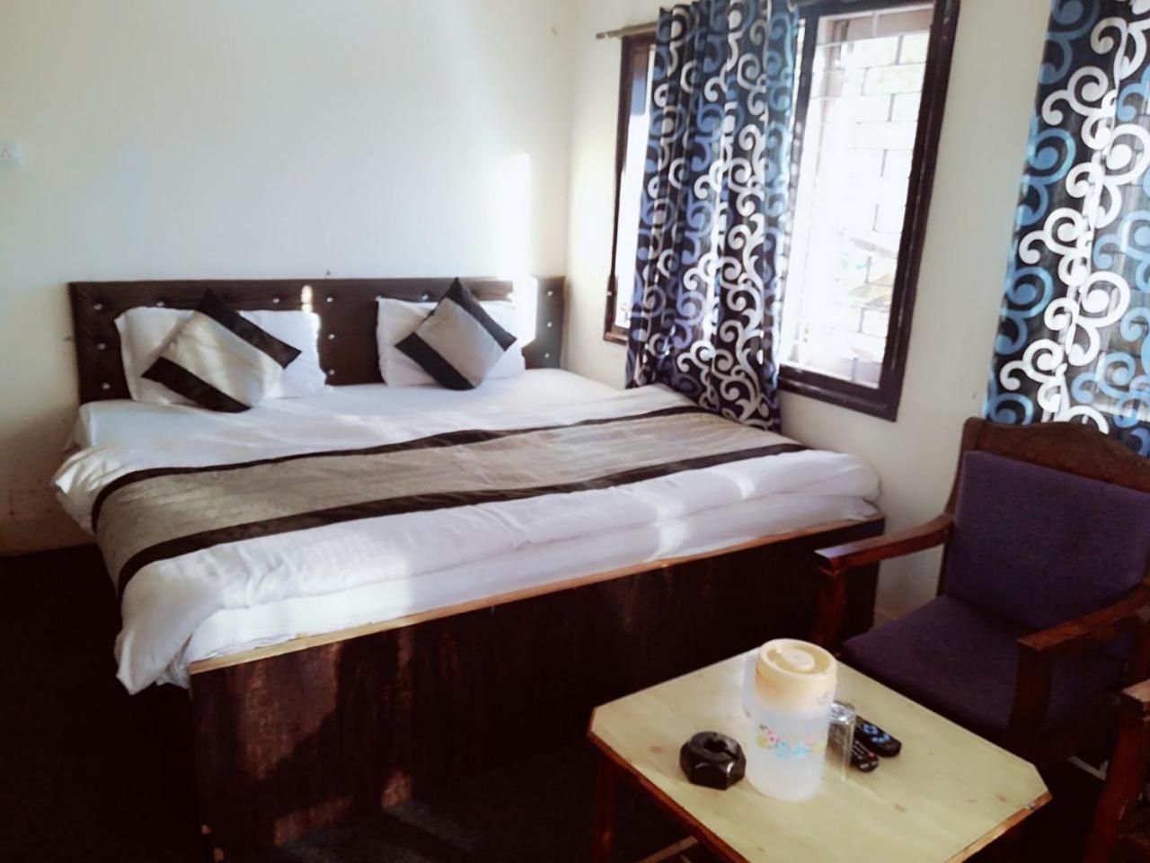 Goroomgo Luxury Stay Mall Road 나이니탈 외부 사진